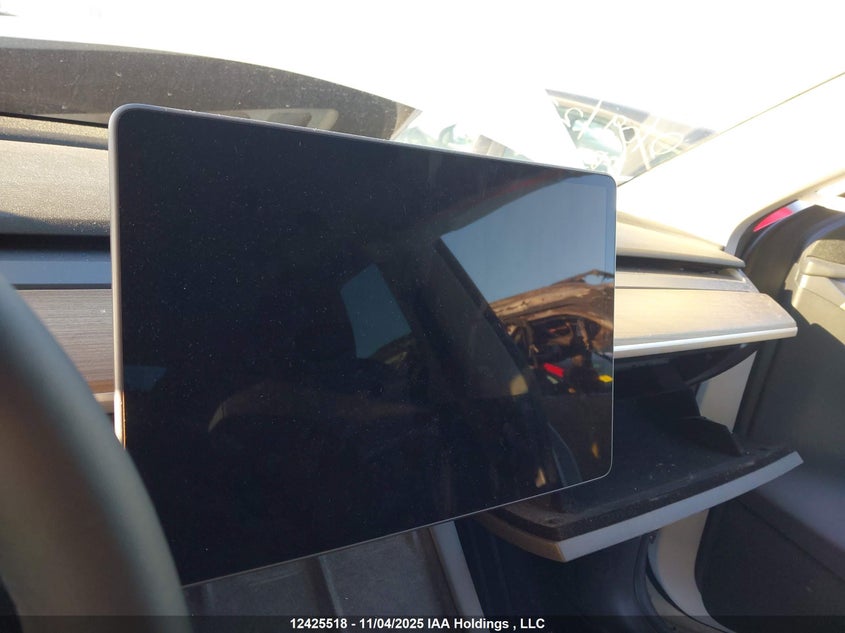 2023 Tesla Model Y Long Range VIN: LRWYGDEEXPC029084 Lot: 12425518