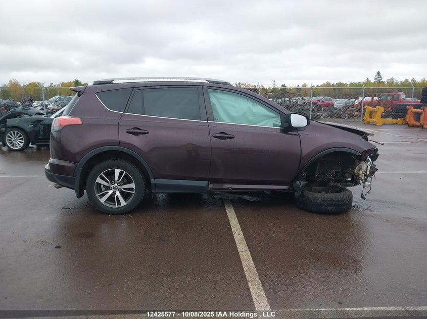 2T3RFREV9JW777854 2018 TOYOTA RAV 4 photo no. 12