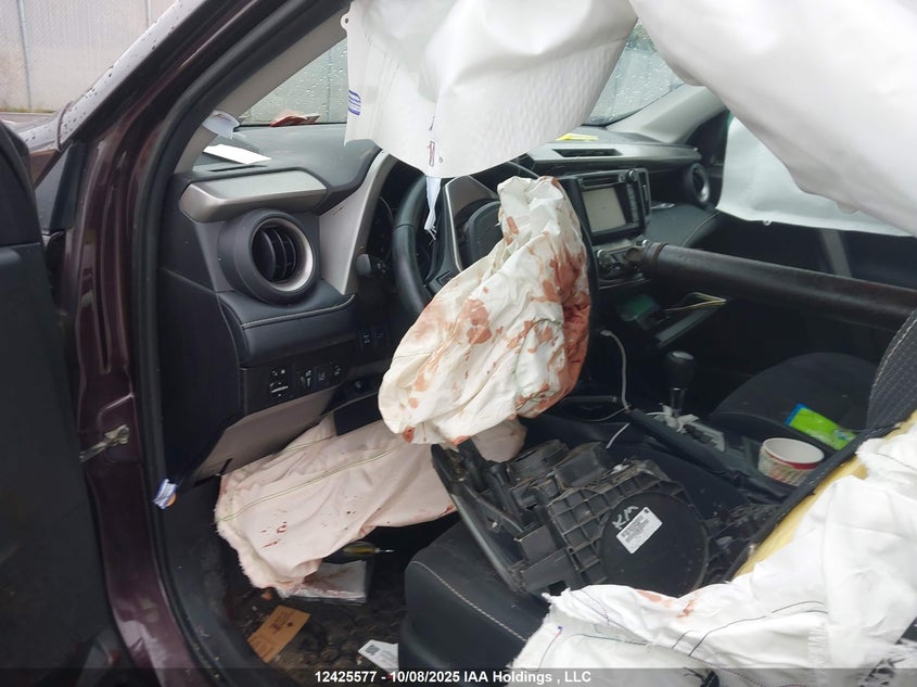 2T3RFREV9JW777854 2018 TOYOTA RAV 4 photo no. 19