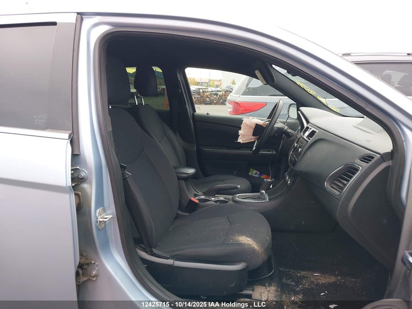 1C3CCBAB7DN623225 2013 CHRYSLER 200 photo no. 5