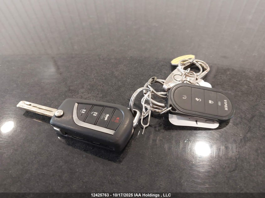 2019 Toyota Camry Le VIN: 4T1B11HK4KU781713 Lot: 12425763