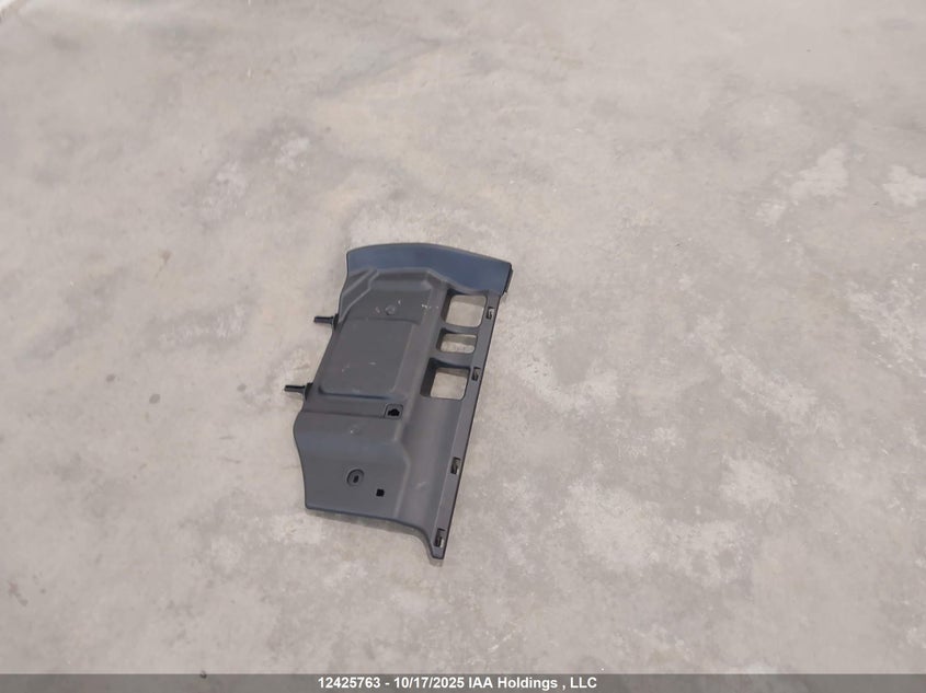 2019 Toyota Camry Le VIN: 4T1B11HK4KU781713 Lot: 12425763