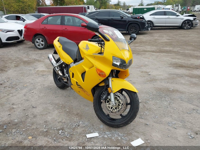 JH2RC4626XM100418 1999 Honda Vfr800 Fi auction photo 1
