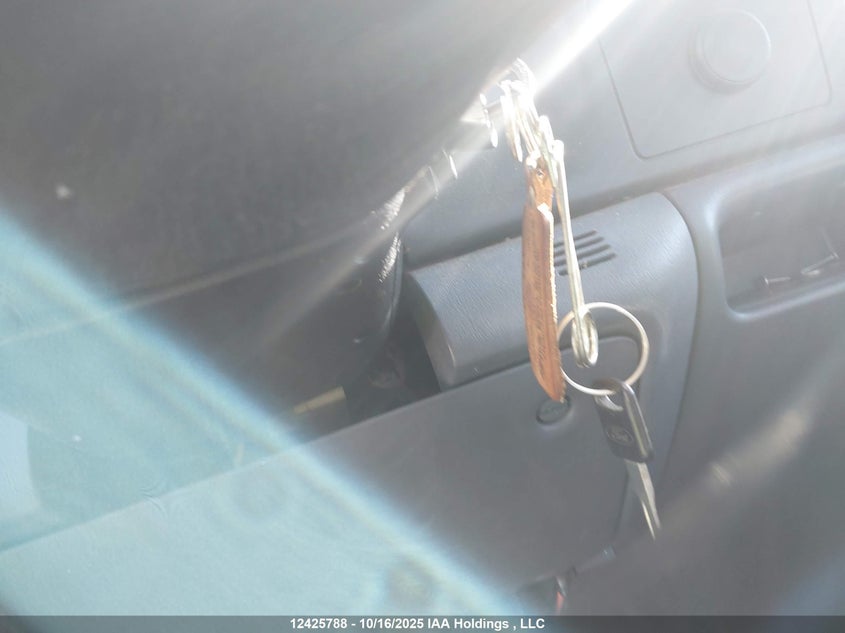 2001 Ford F250 Super Duty VIN: 1FTNF21L91EB25947 Lot: 12425788