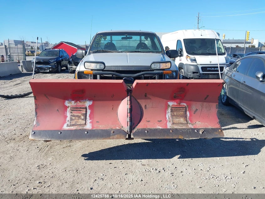 2001 Ford F250 Super Duty VIN: 1FTNF21L91EB25947 Lot: 12425788