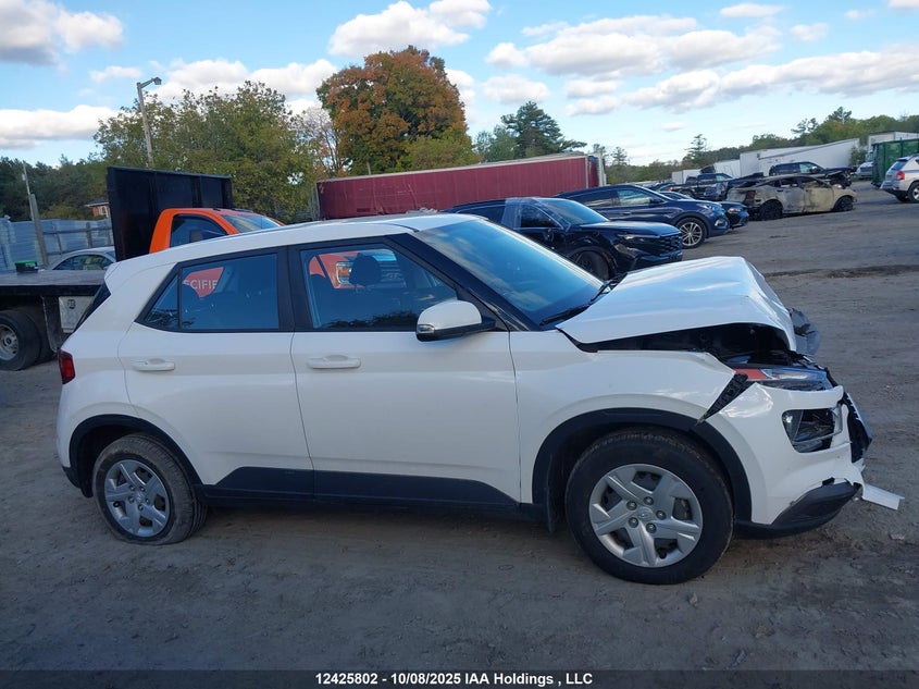 2021 Hyundai Venue Se VIN: KMHRB8A3XMU070186 Lot: 12425802