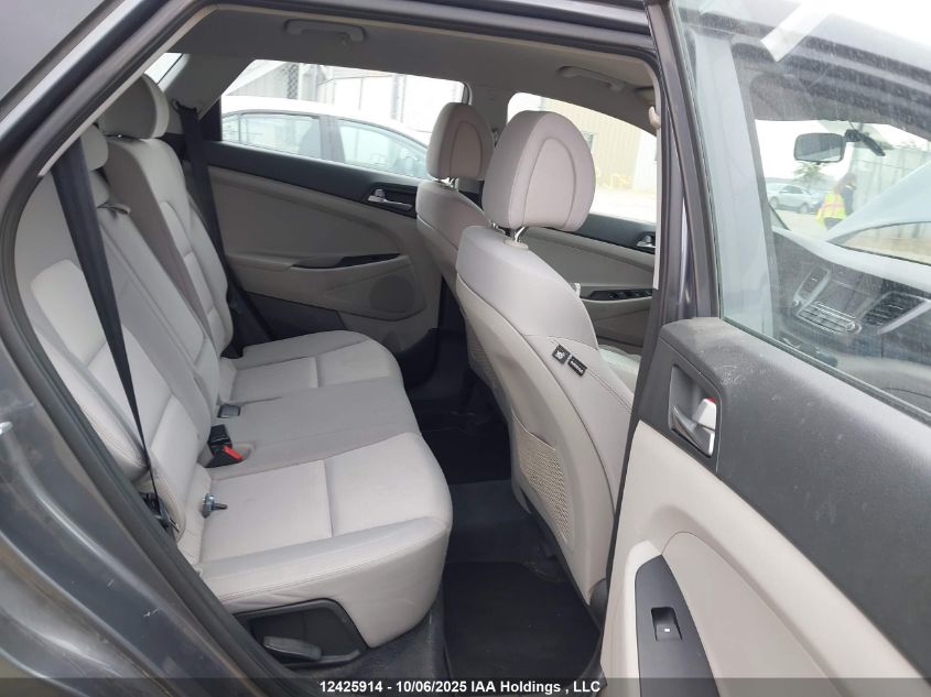 2017 Hyundai Tucson Se VIN: KM8J2CA44HU579186 Lot: 12425914