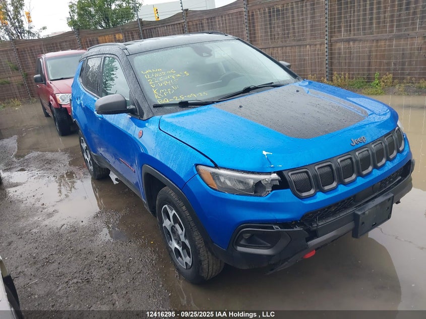 3C4NJDDB0NT114418 2022 Jeep Compass Trailhawk auction photo 1