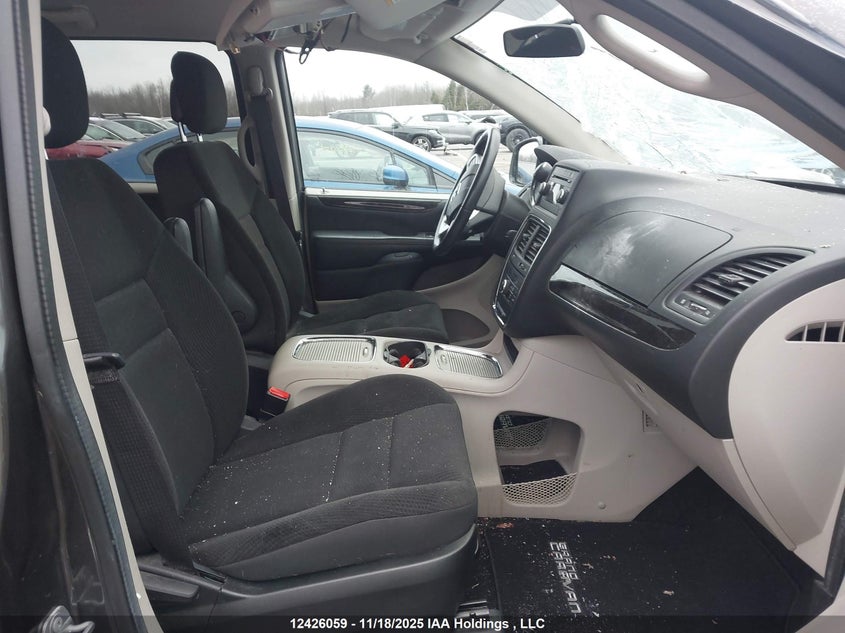 2C4RDGDG5HR869903 2017 DODGE CARAVAN photo no. 5