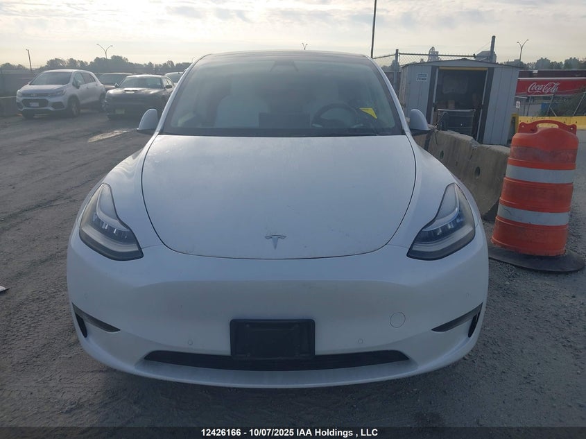 2022 Tesla Model Y Long Range VIN: 7SAYGDEE3NF461246 Lot: 12426166