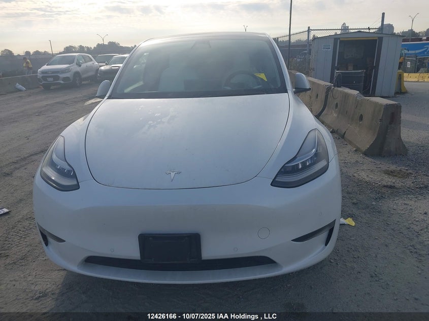 2022 Tesla Model Y Long Range VIN: 7SAYGDEE3NF461246 Lot: 12426166
