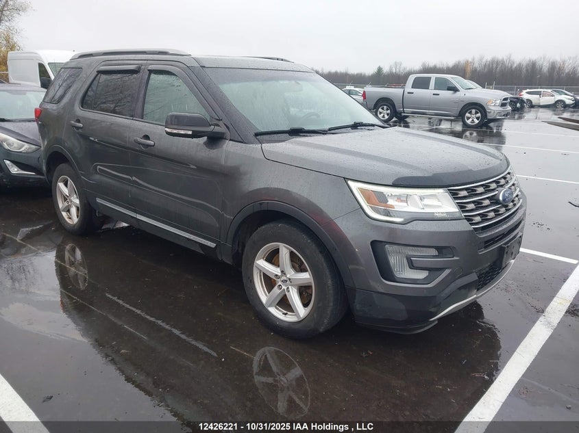 1FM5K8D88HGA28268 2017 Ford Explorer auction photo 1