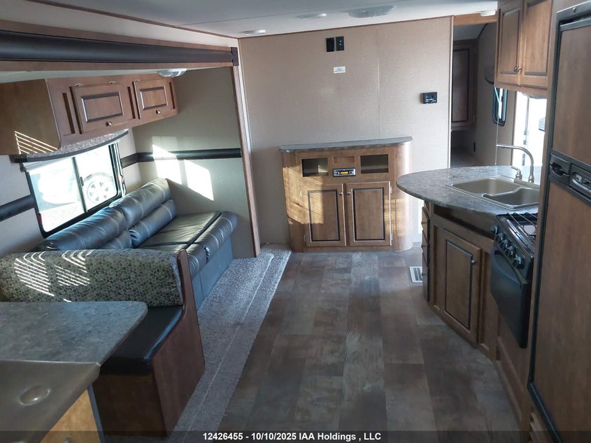 4V0TC2729FJ005956 2015   photo no. 5
