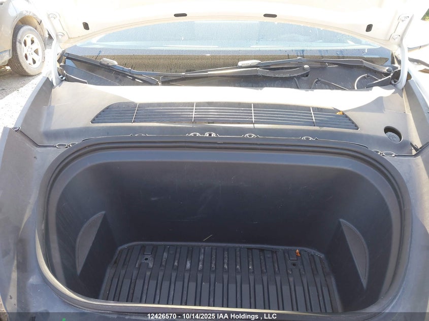 2023 Tesla Model Y VIN: 7SAYGDEE0PF772605 Lot: 12426570