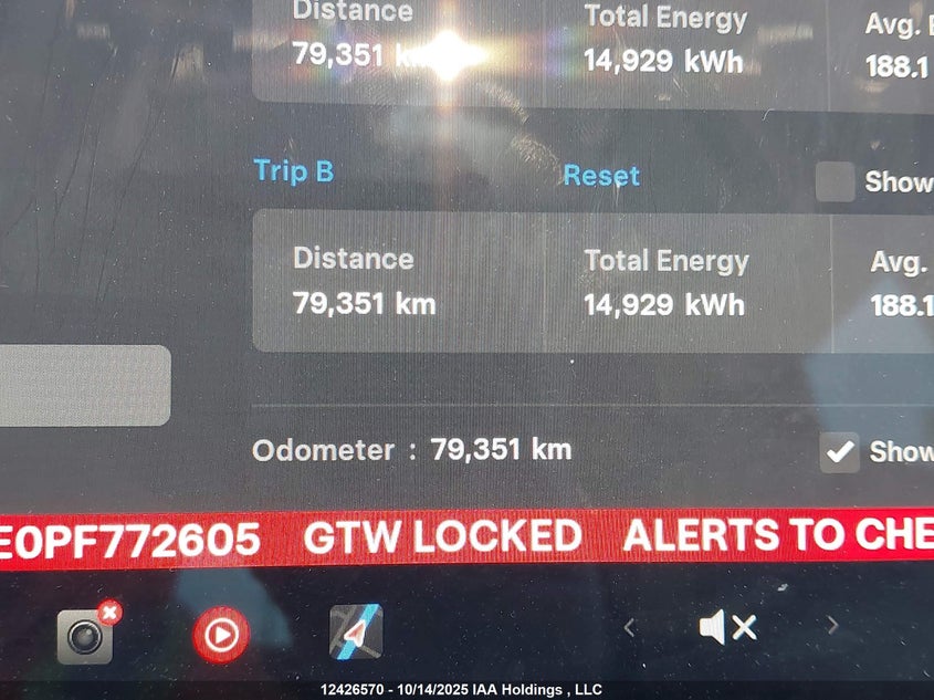 2023 Tesla Model Y VIN: 7SAYGDEE0PF772605 Lot: 12426570