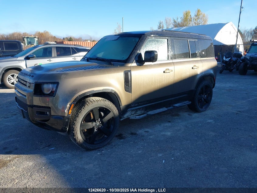 SALE27EU2R2268076 2024 LAND ROVER DEFENDER photo no. 2