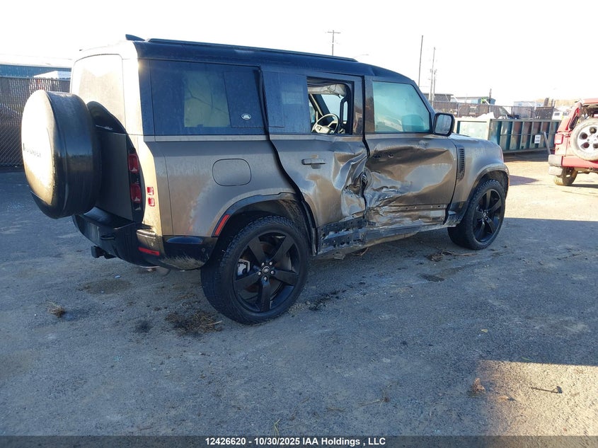 SALE27EU2R2268076 2024 LAND ROVER DEFENDER photo no. 4