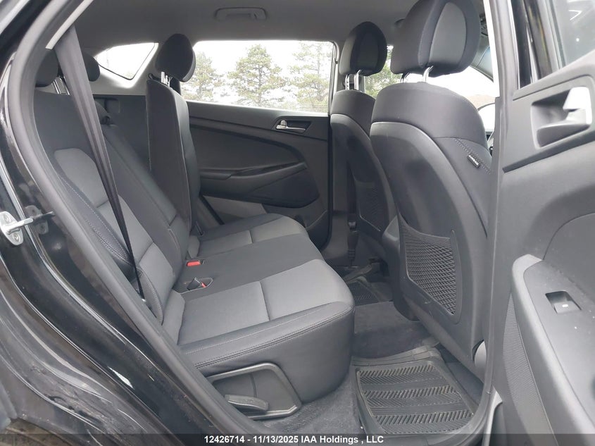 KM8J23A42JU635759 2018 HYUNDAI TUCSON photo no. 8
