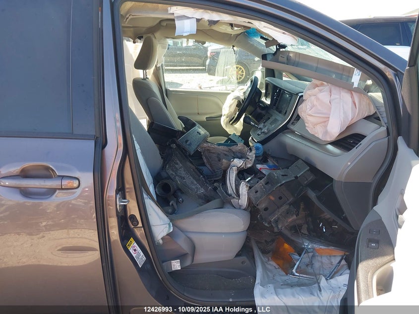 5TDKK3DC5FS670836 2015 TOYOTA SIENNA photo no. 5