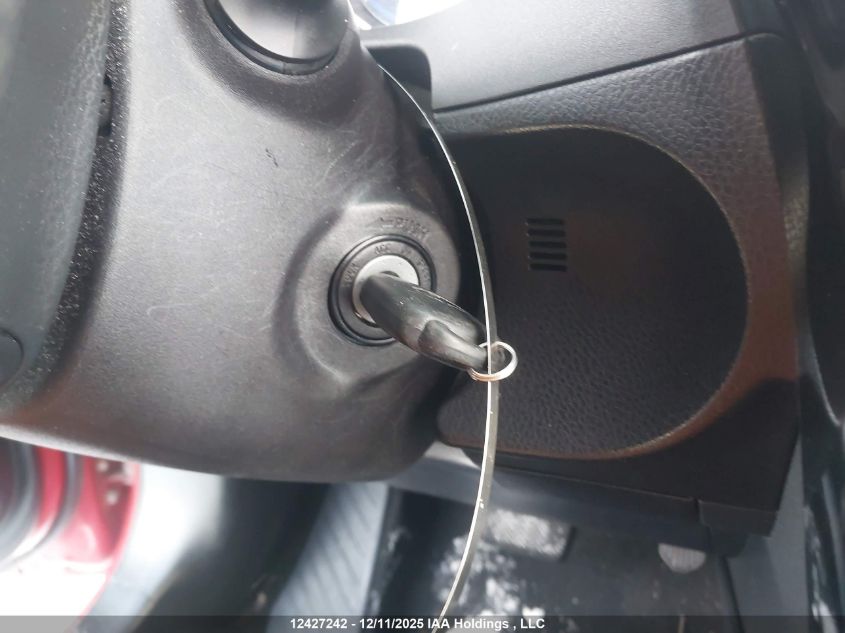 2018 Toyota Corolla VIN: 2T1BURHE8JC100372 Lot: 12427242