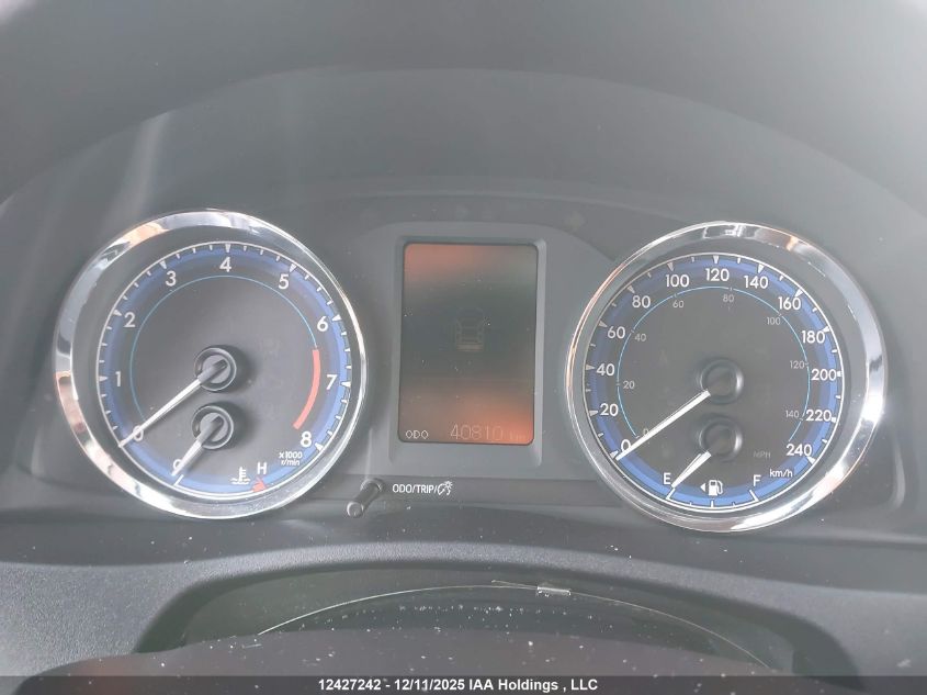 2018 Toyota Corolla VIN: 2T1BURHE8JC100372 Lot: 12427242