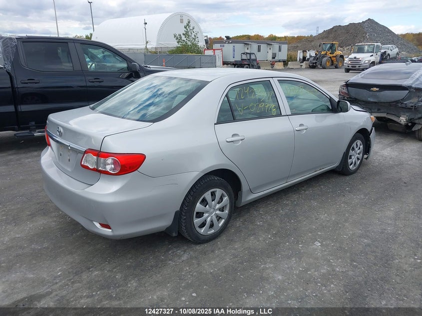 2T1BU4EE1DC029978 2013 TOYOTA COROLLA photo no. 4