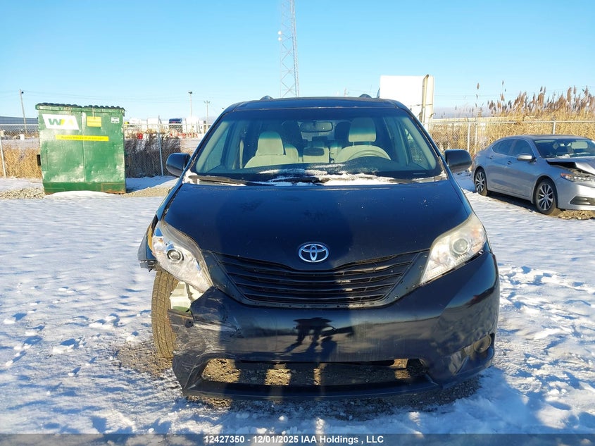 5TDKK3DCXES428431 2014 TOYOTA SIENNA photo no. 12