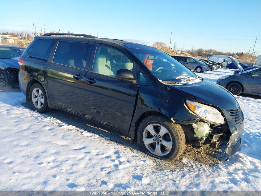 5TDKK3DCXES428431 2014 Toyota Sienna Le 8 Passenger auction photo 1