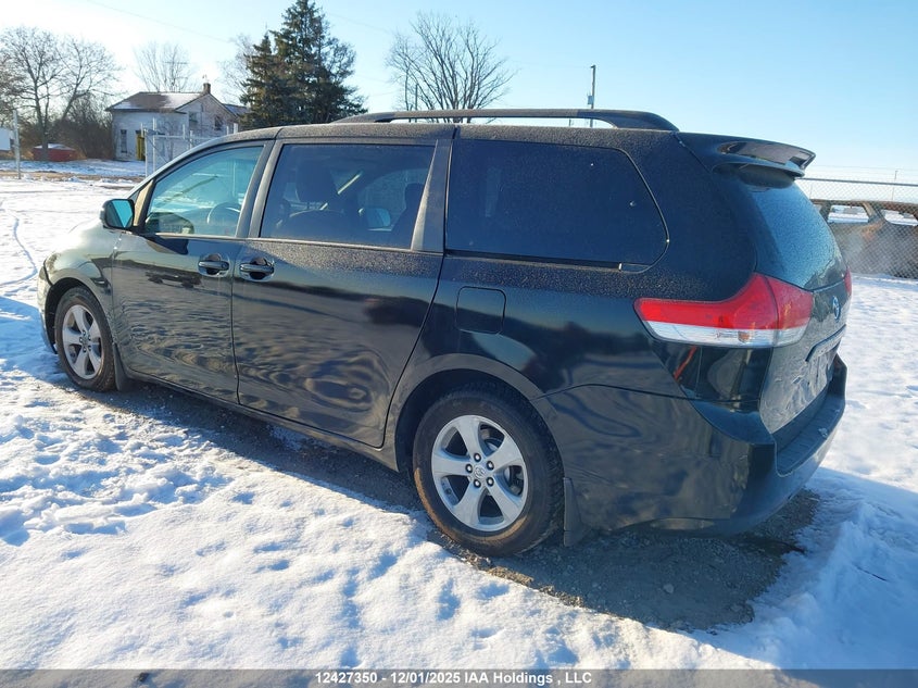 5TDKK3DCXES428431 2014 TOYOTA SIENNA photo no. 3