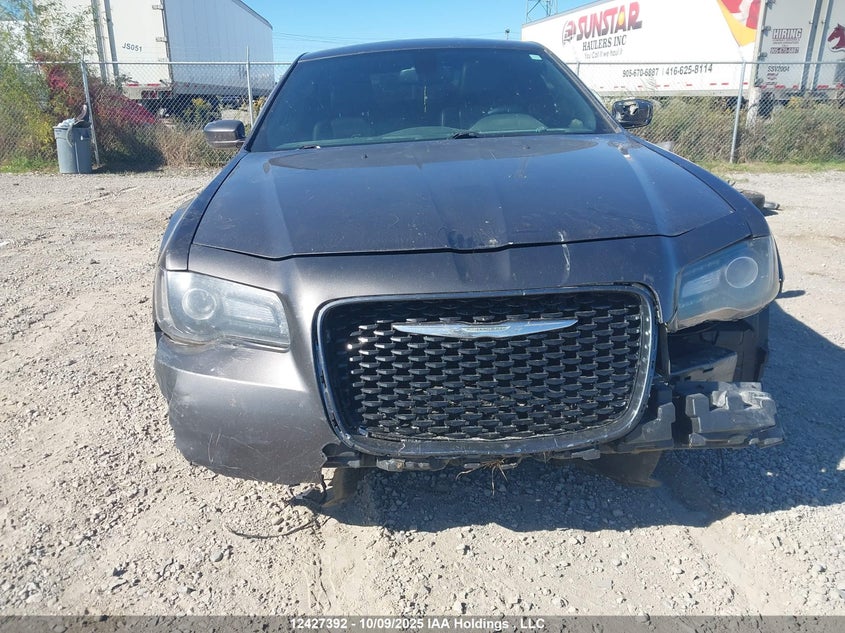 2C3CCABG0GH151306 2016 CHRYSLER 300 photo no. 11