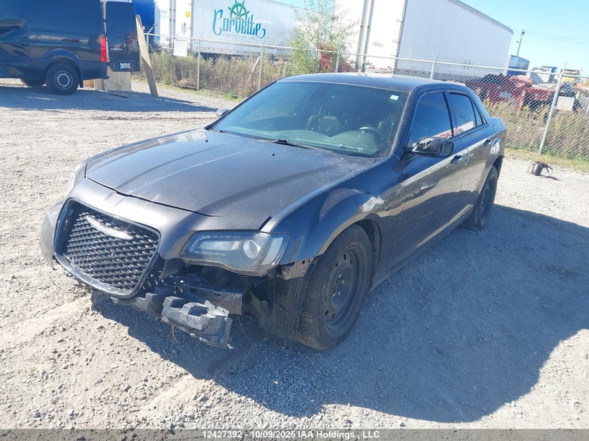 2C3CCABG0GH151306 2016 CHRYSLER 300 photo no. 2