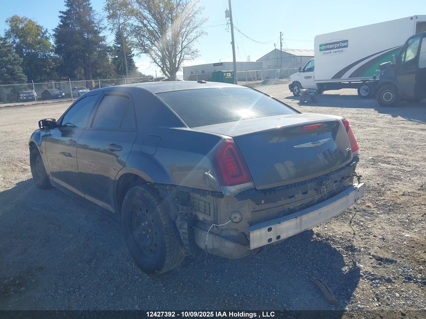 2C3CCABG0GH151306 2016 CHRYSLER 300 photo no. 3