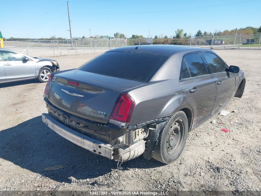 2C3CCABG0GH151306 2016 CHRYSLER 300 photo no. 4