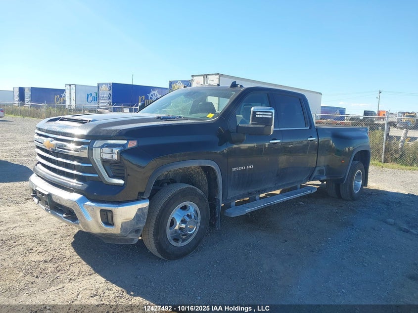 1GC4KUEY4SF138092 2025 CHEVROLET SILVERADO photo no. 2