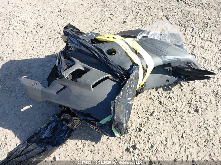 2020 Yamaha Yzfr3 A VIN: MH3RH18N7LK001842 Lot: 12427532