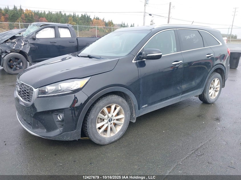 5XYPHDA32KG601916 2019 KIA SORENTO photo no. 2