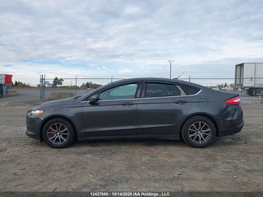 2015 Ford Fusion S VIN: 3FA6P0G70FR255061 Lot: 12427680