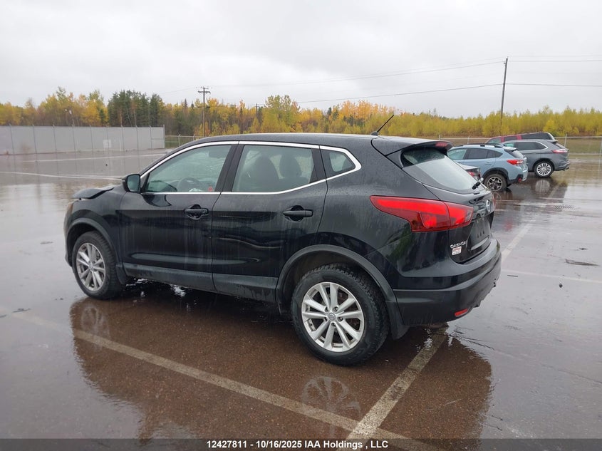 2017 Nissan Qashqai S/Sl/Sv VIN: JN1BJ1CR4HW126590 Lot: 12427811