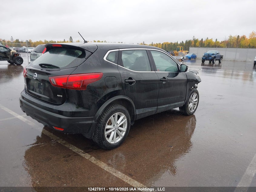 2017 Nissan Qashqai S/Sl/Sv VIN: JN1BJ1CR4HW126590 Lot: 12427811