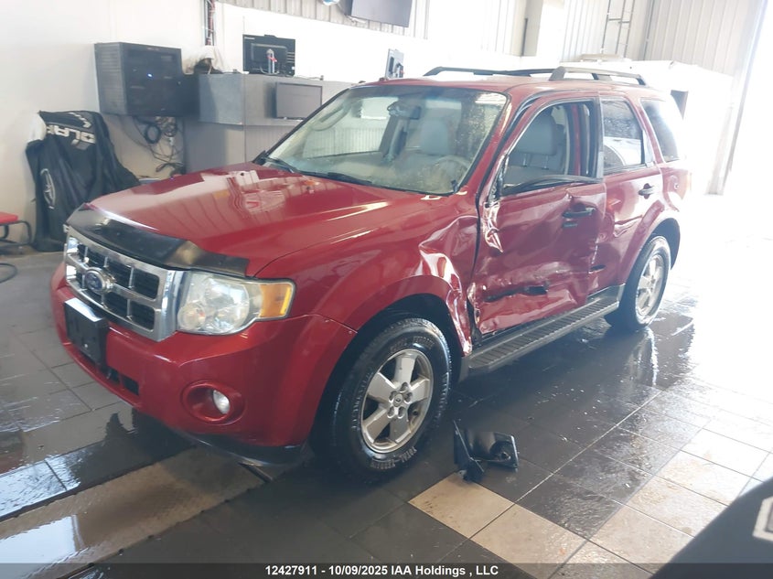 1FMCU9DG5AKC02797 2010 FORD ESCAPE photo no. 2