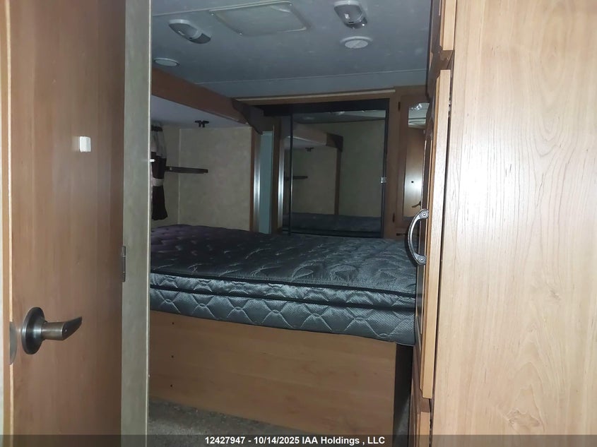 4V0FC3028AE005462 2010   photo no. 12
