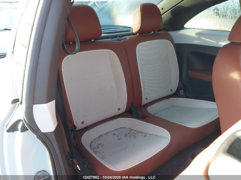 2017 Volkswagen Beetle 1.8 Tsi Classic/1.8 Tsi Pink Edition/1.8 Tsi Trendline VIN: 3VWJ17AT0HM600901 Lot: 12427982