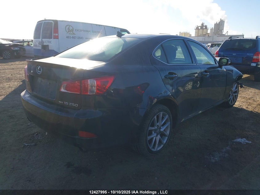 JTHCF5C28C5053492 2012 LEXUS IS photo no. 4