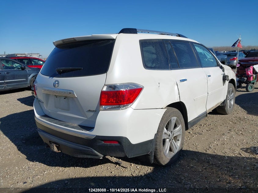 5TDDK3EH6DS275807 2013 TOYOTA HIGHLANDER photo no. 4