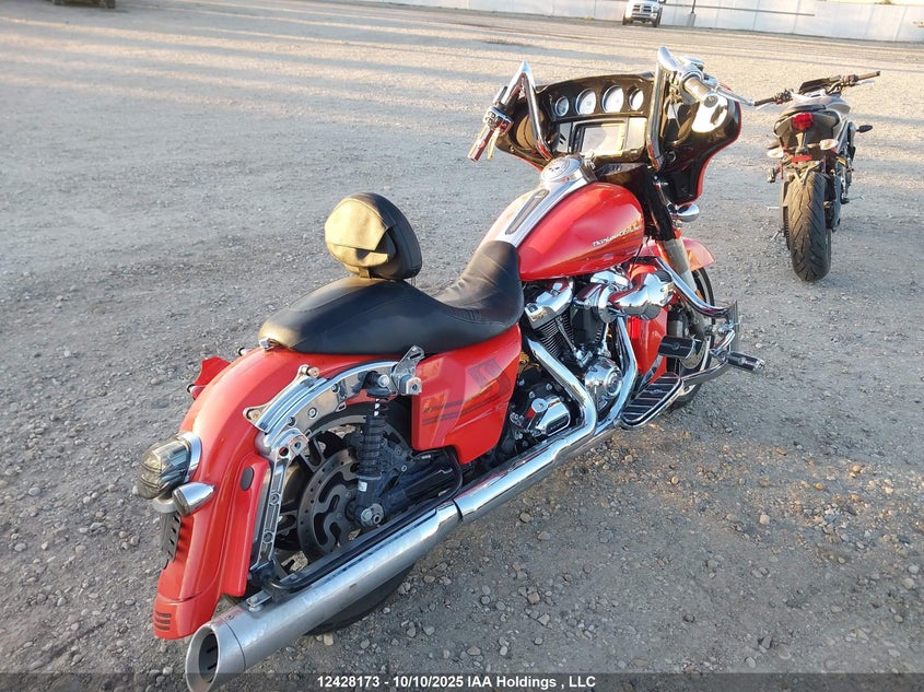 5HD1KRCA3HB647555 2017 HARLEY-DAVIDSON STREET GLIDE photo no. 4