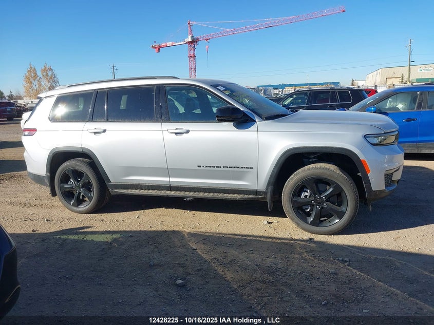 1C4RJKBG7S8674922 2025 JEEP GRAND CHEROKEE photo no. 13