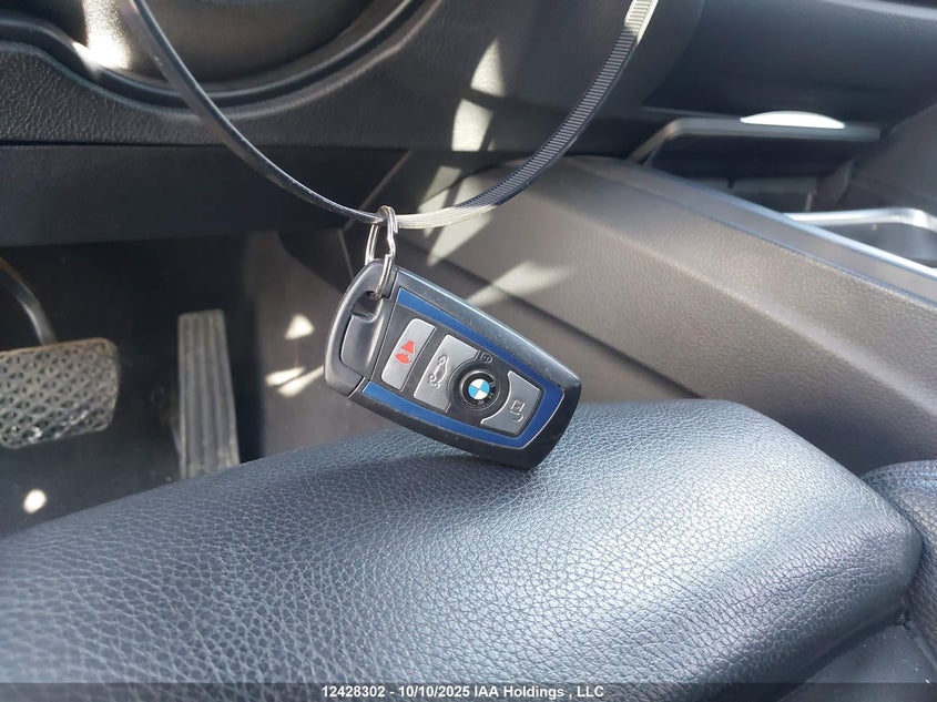 WBA3B9C54DF587340 2013 BMW 3ER photo no. 11