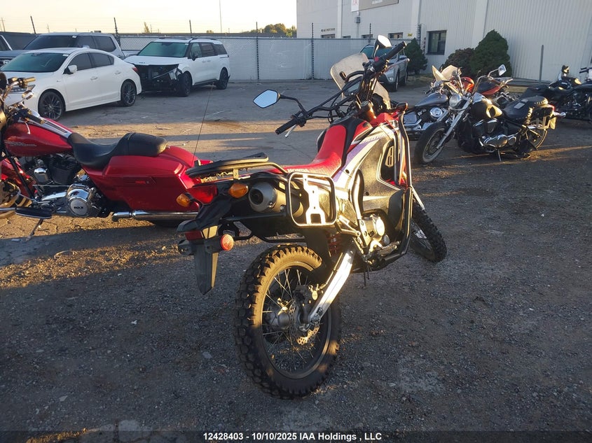 MLHMD4429H5000485 2017 HONDA CRF250X photo no. 4