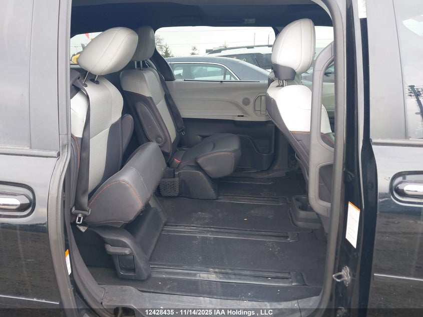 5TDGRKEC4PS157380 2023 TOYOTA SIENNA photo no. 8