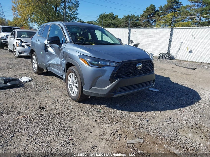 7MUCAABG7SV146668 2025 Toyota Corolla Cross auction photo 1